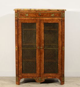 Piccola credenza in legno lastronato, Francia, XVIII secolo, Stampigliato C. Mauter
